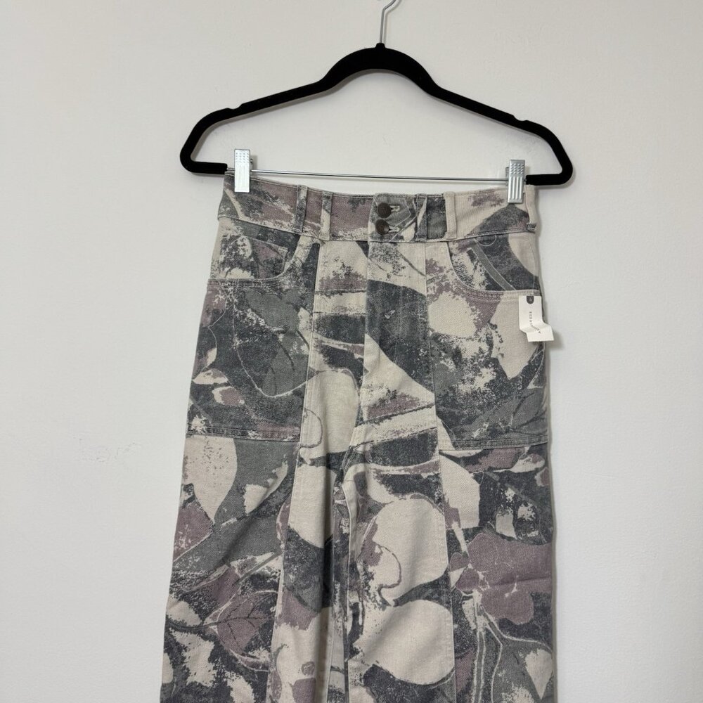 Pilcro Gray and Cream Abstract Women's Flare Jeans - Picture 5 of 12